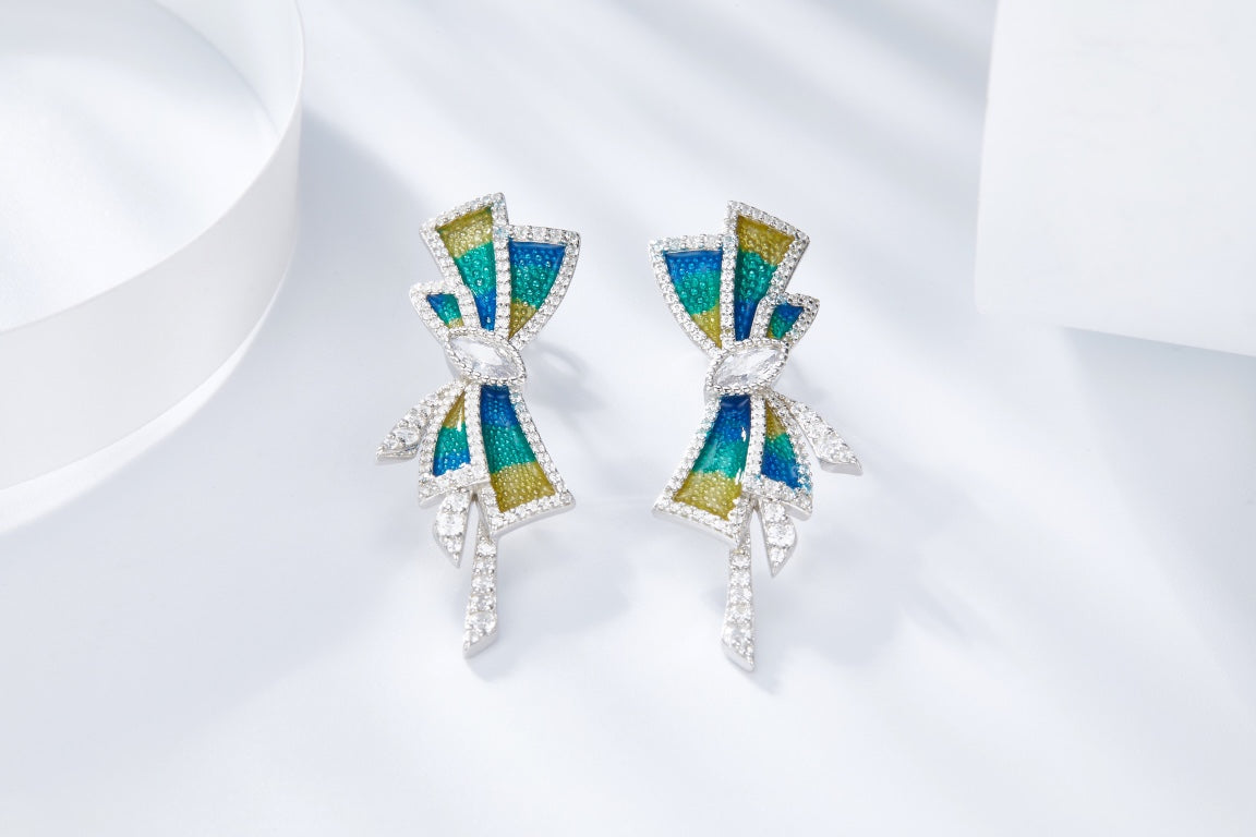 Earring | Enamel and White Topaz