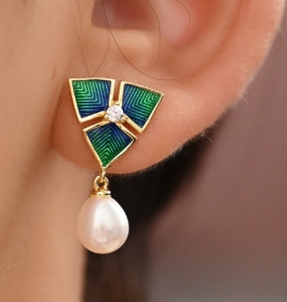 Earring | Transparent Enamel and Pearl