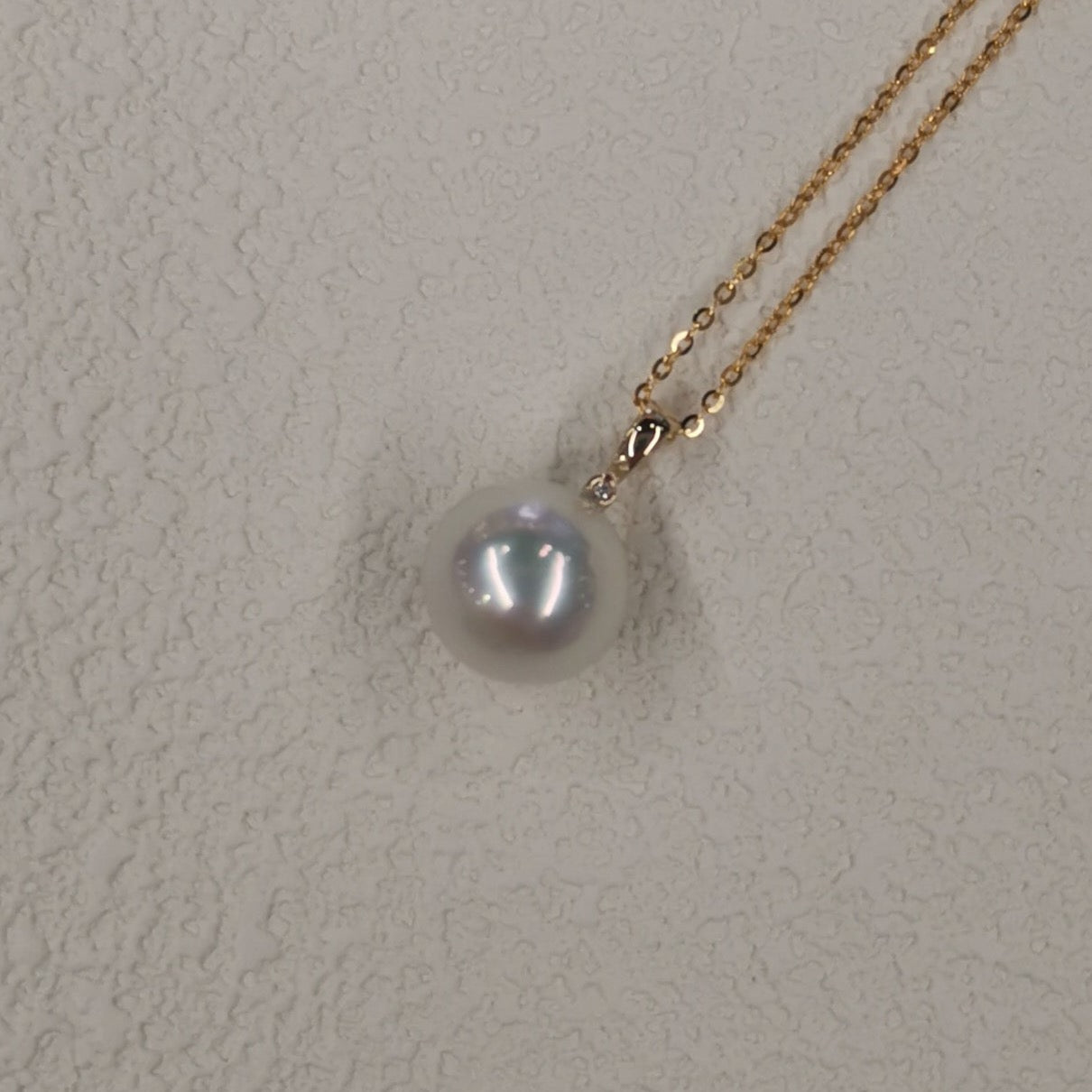 South Sea Pearl Pendant with Natrual Diamond