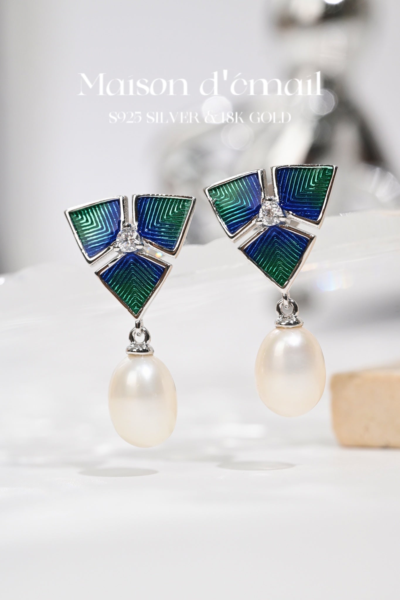 Earring | Enamel and Pearl
