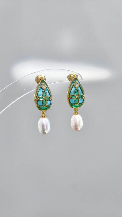 Earring | Enamel and Pearl