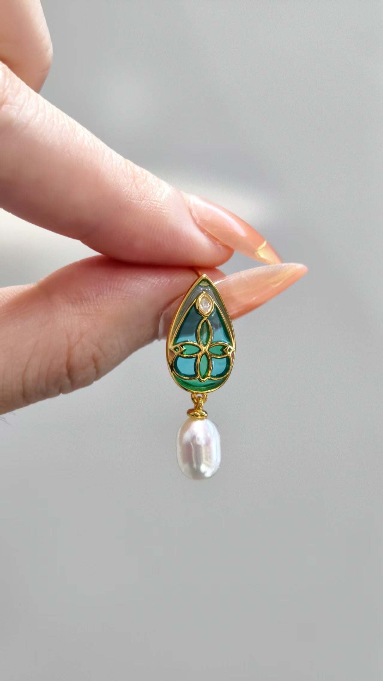 Earring | Enamel and Pearl