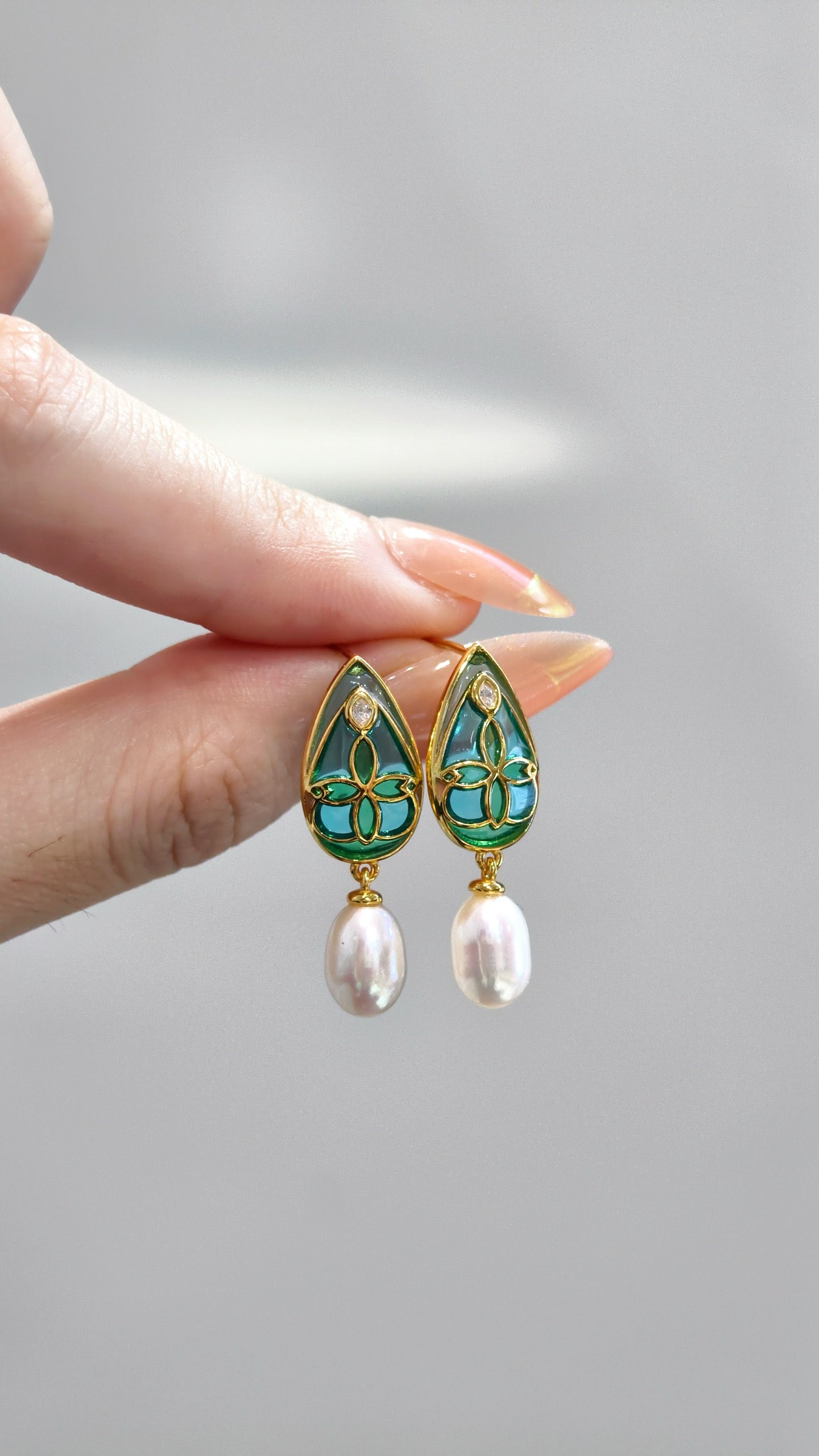 Earring | Enamel and Pearl