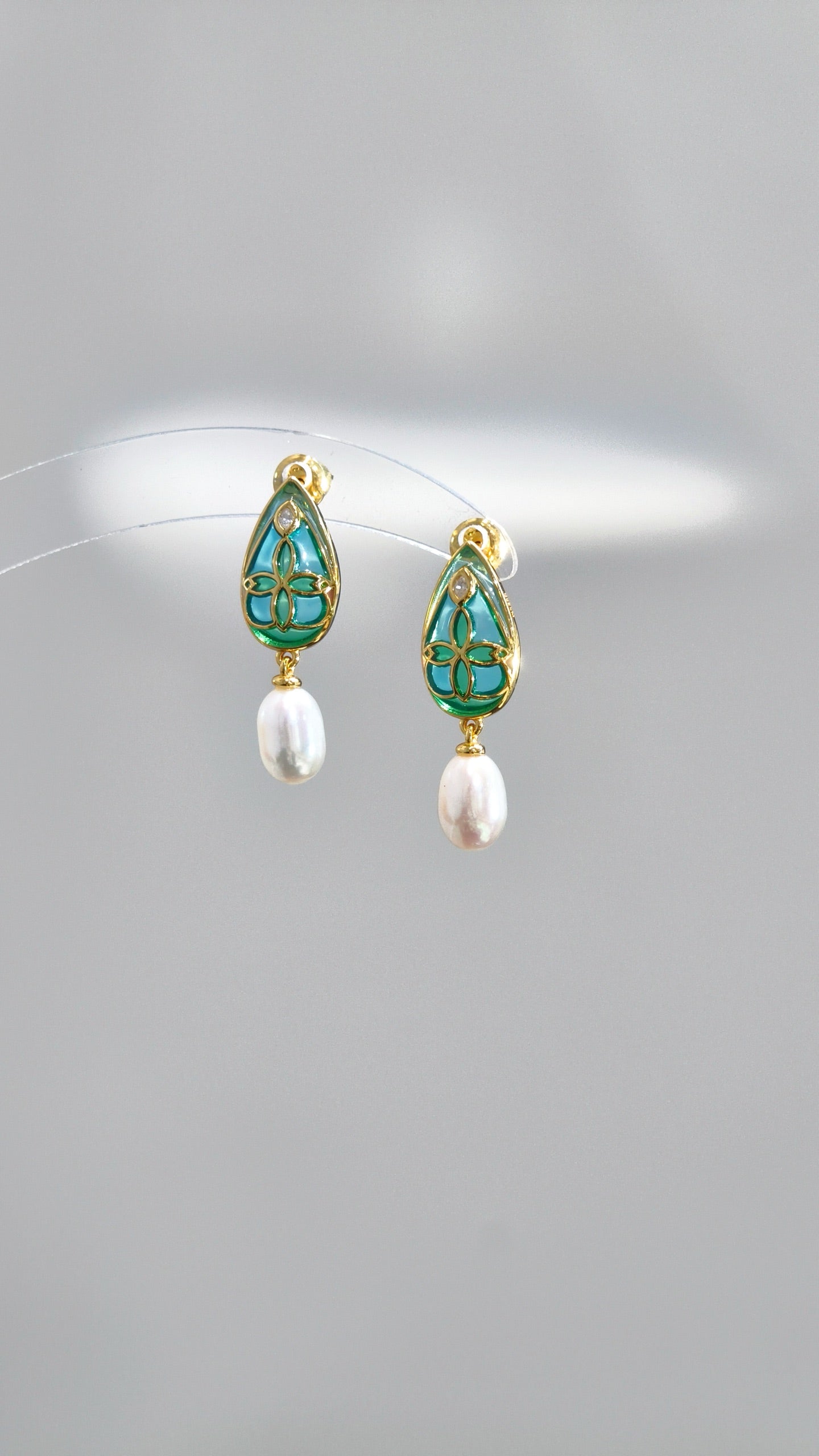 Earring | Enamel and Pearl