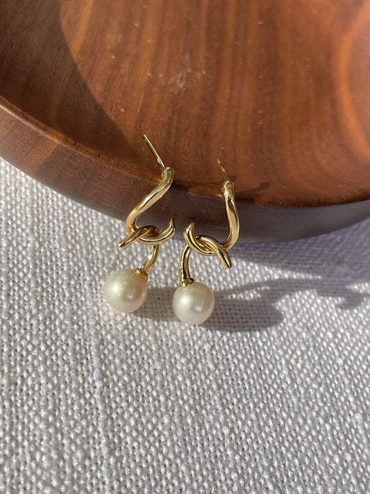 Freshwater Pearl Earrings