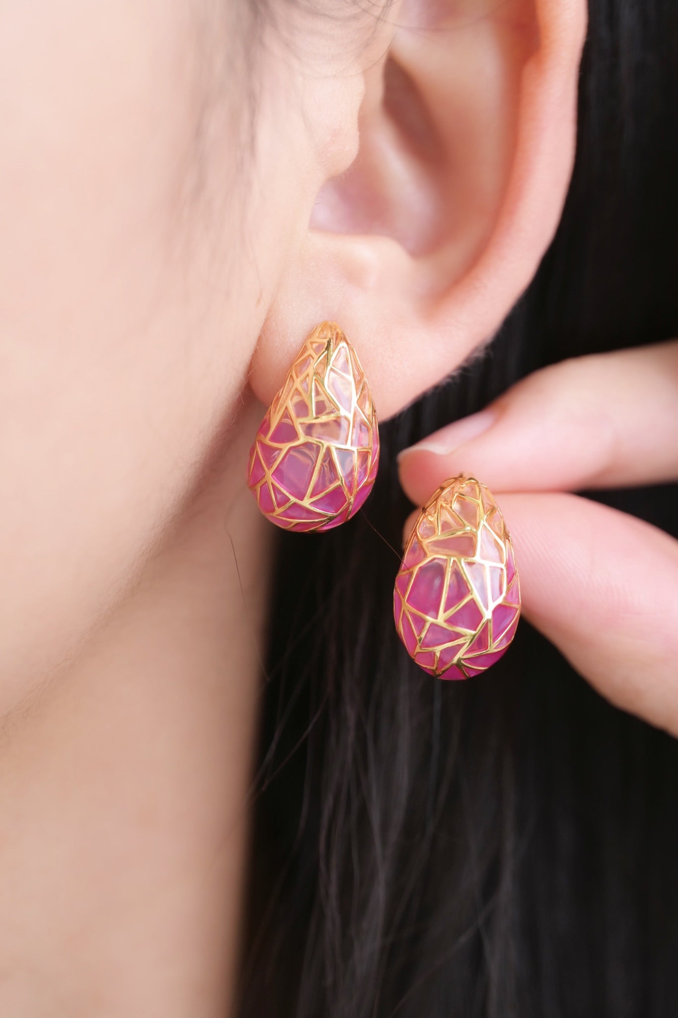 Earring | Transparent Enamel Tear-drop Shape Pink color