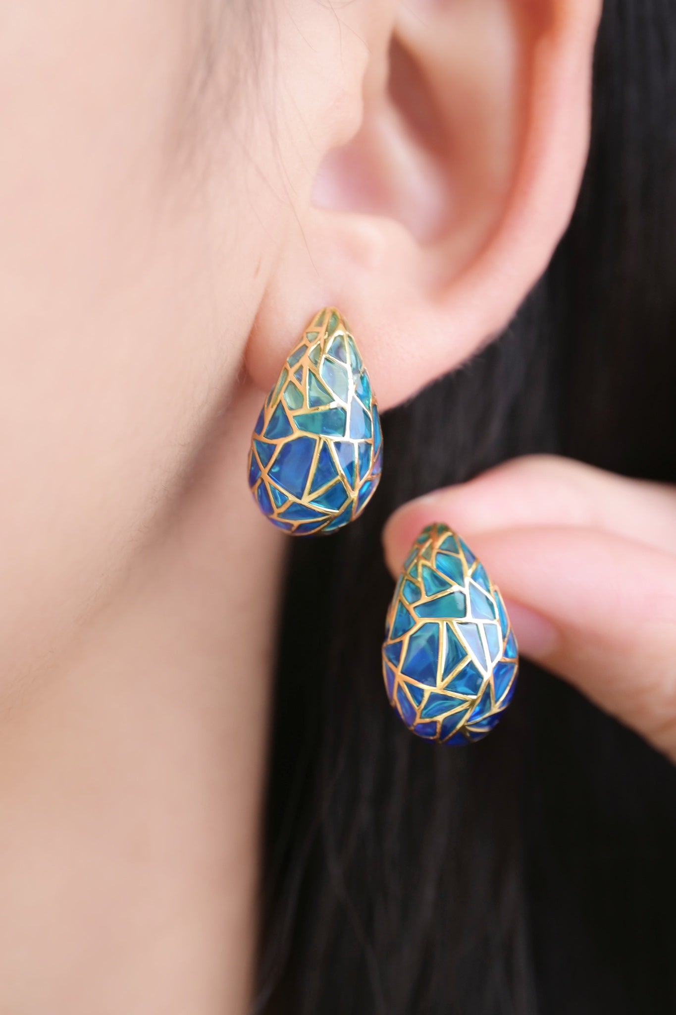 Earring | Transparent Enamel Tear-drop Shape