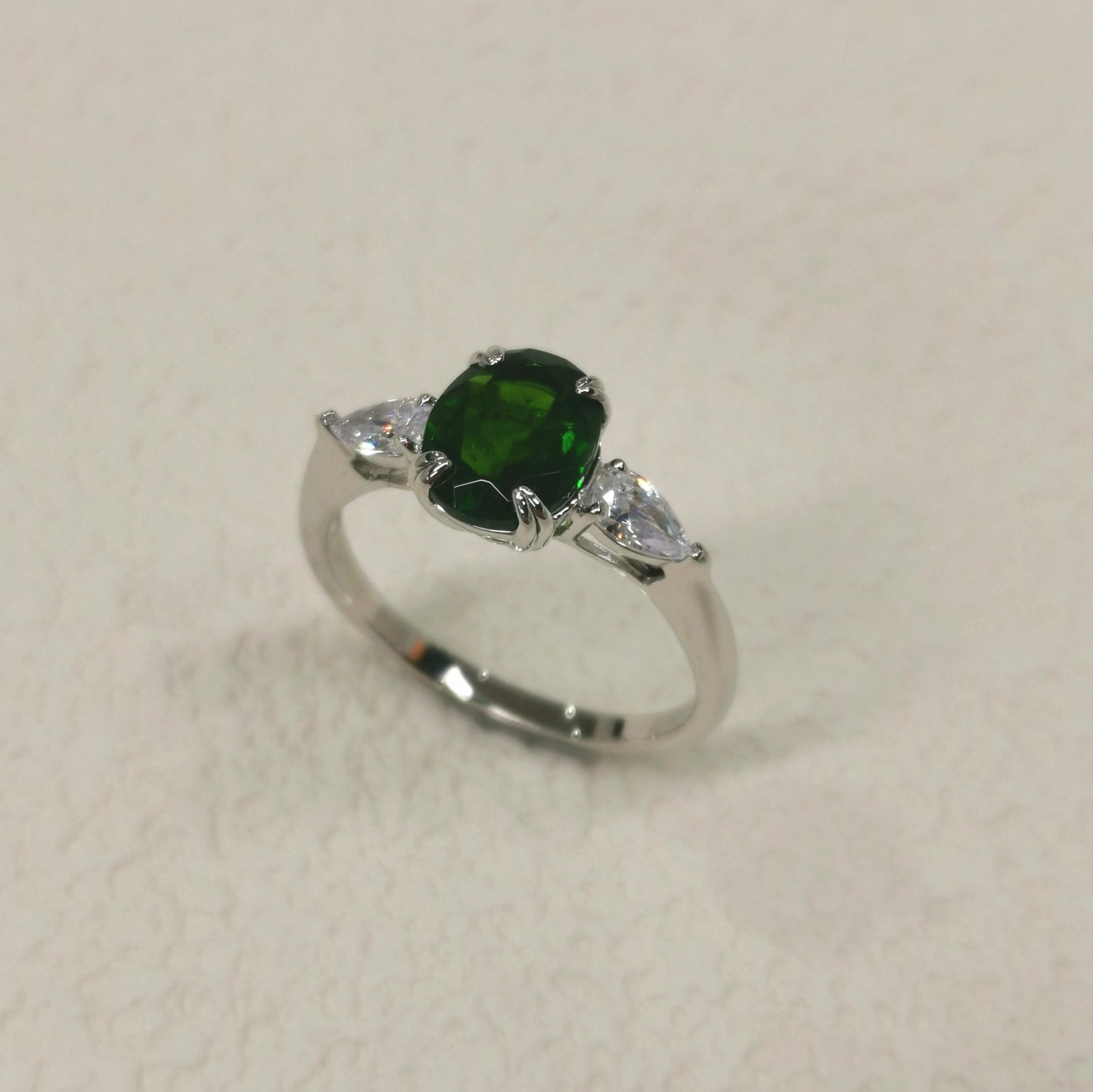 Ring | Oval Diopside