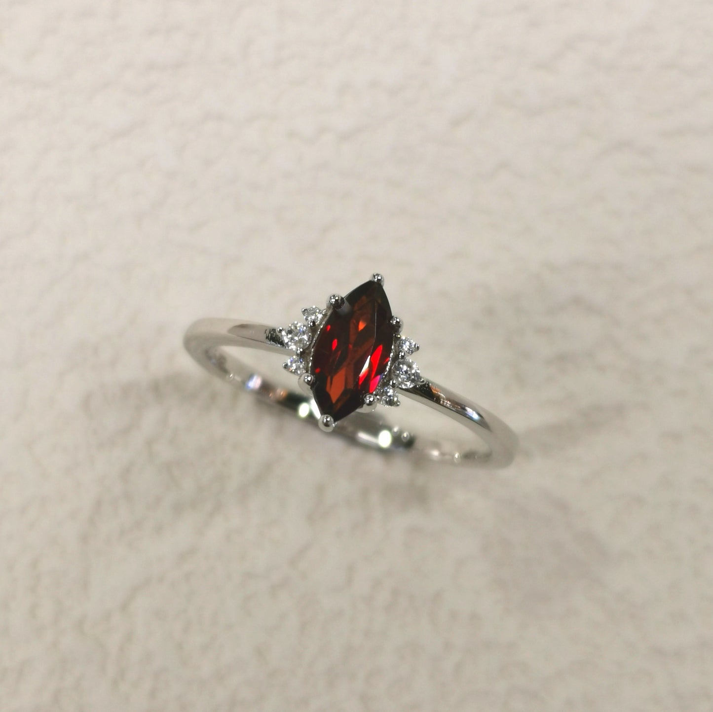 Ring | Marquise Garnet